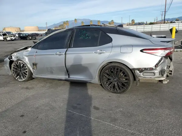 4T1K61AK0LU305469 2020 TOYOTA CAMRY - Image 2