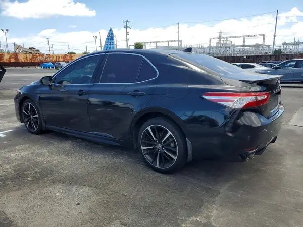4T1K61AK0LU913945 2020 TOYOTA CAMRY - Image 2