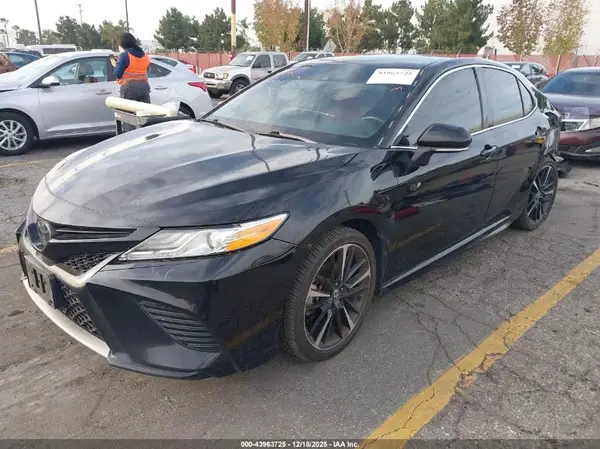 4T1K61AK0LU982487 2020 TOYOTA CAMRY - Image 2