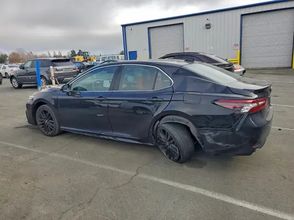 4T1K61AK0MU416525 2021 TOYOTA CAMRY - Image 2