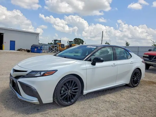 4T1K61AK0MU443563 2021 TOYOTA CAMRY - Image 1