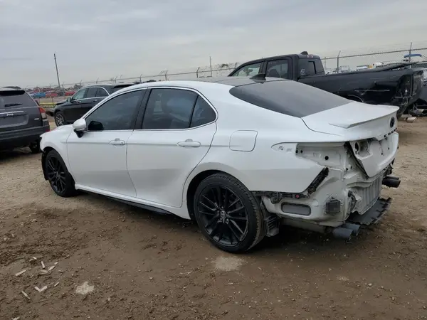 4T1K61AK0MU518892 2021 TOYOTA CAMRY - Image 2