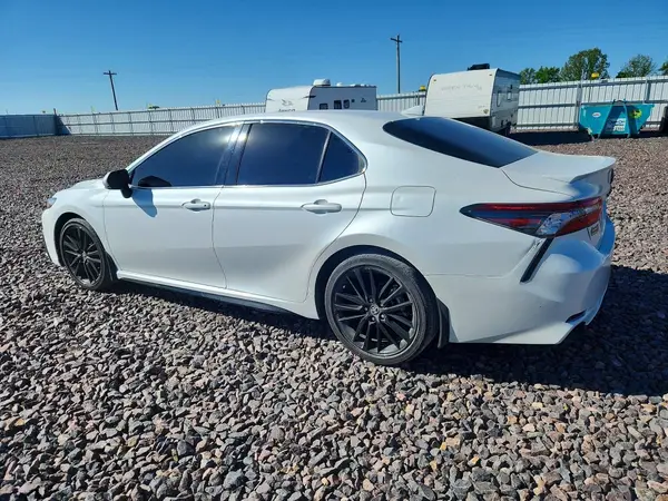 4T1K61AK0MU526488 2021 TOYOTA CAMRY - Image 2
