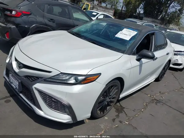 4T1K61AK0MU546885 2021 TOYOTA CAMRY - Image 2