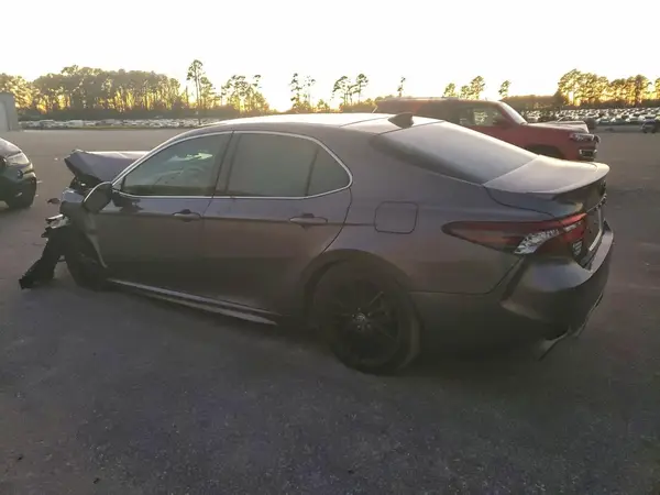 4T1K61AK0MU592684 2021 TOYOTA CAMRY - Image 2
