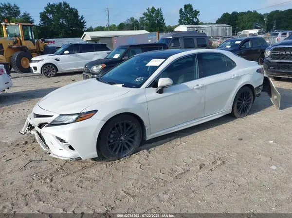 4T1K61AK0NU002372 2022 TOYOTA CAMRY - Image 2