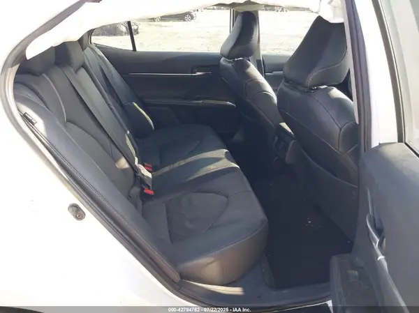 4T1K61AK0NU002372 2022 TOYOTA CAMRY - Image 8