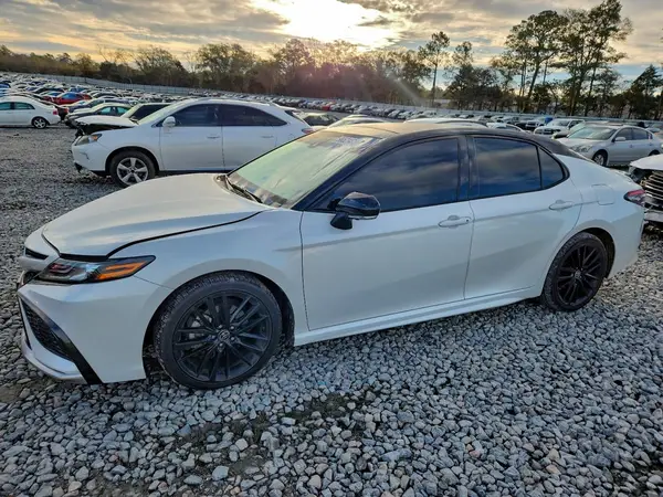4T1K61AK0NU010083 2022 TOYOTA CAMRY - Image 1