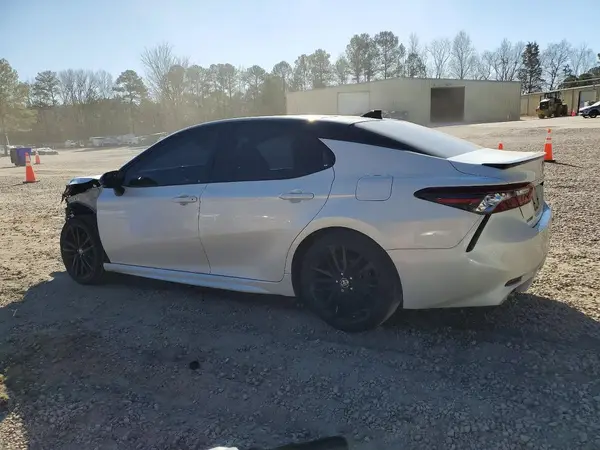 4T1K61AK0NU022895 2022 TOYOTA CAMRY - Image 2