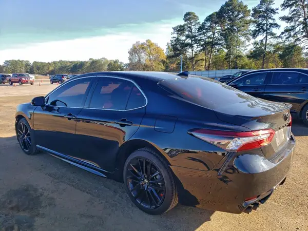 4T1K61AK0NU029748 2022 TOYOTA CAMRY - Image 2