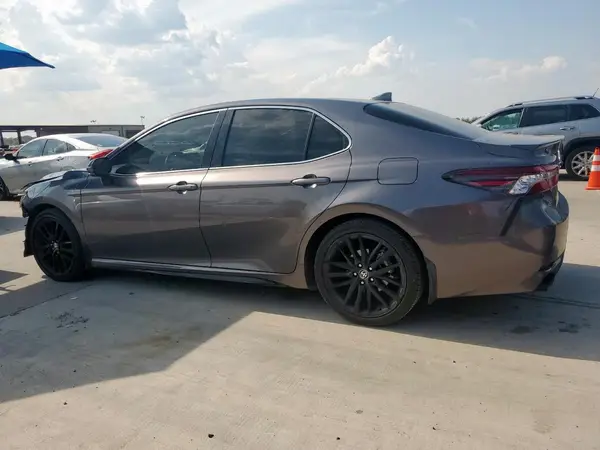 4T1K61AK0NU046002 2022 TOYOTA CAMRY - Image 2