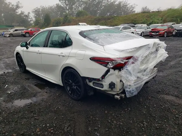 4T1K61AK0NU059865 2022 TOYOTA CAMRY - Image 2