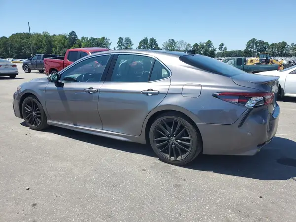 4T1K61AK0NU075581 2022 TOYOTA CAMRY - Image 2