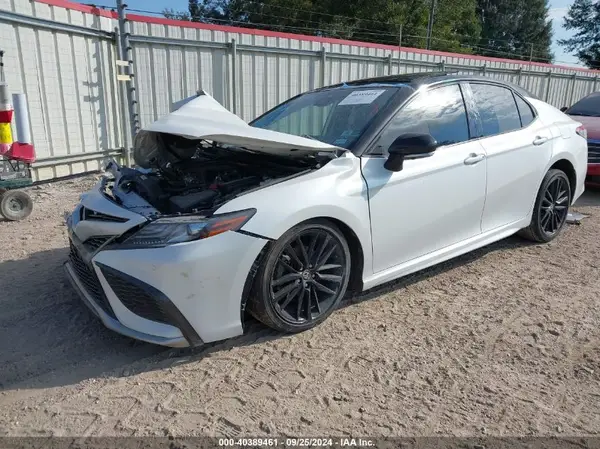 4T1K61AK0NU498760 2022 TOYOTA CAMRY - Image 2