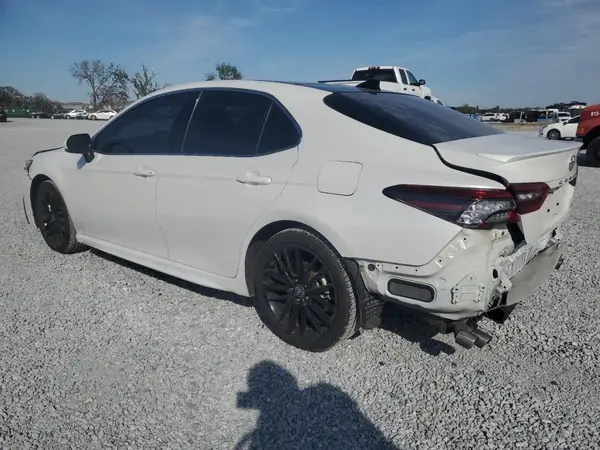 4T1K61AK0NU718513 2022 TOYOTA CAMRY - Image 2