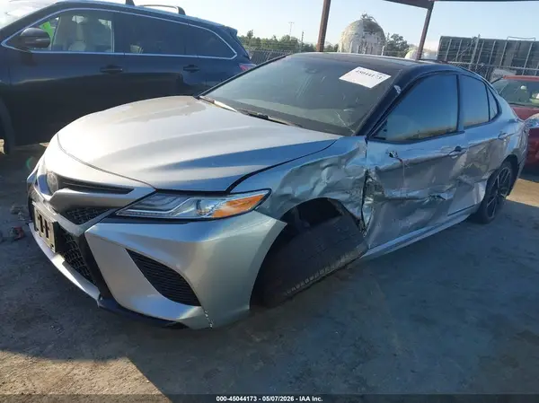 4T1K61AK1LU307702 2020 TOYOTA CAMRY - Image 2