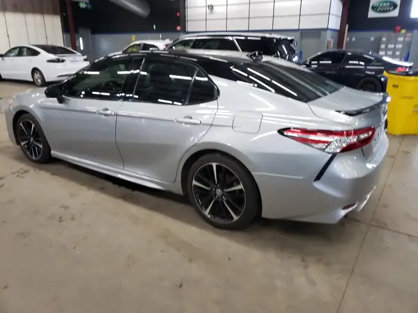 4T1K61AK1LU308722 2020 TOYOTA CAMRY - Image 2