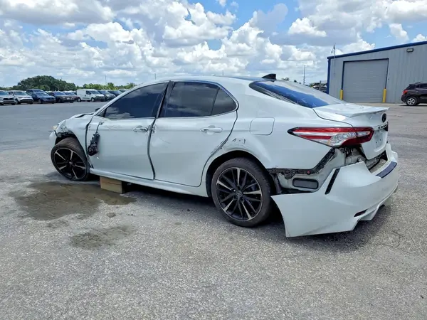 4T1K61AK1LU903831 2020 TOYOTA CAMRY - Image 2