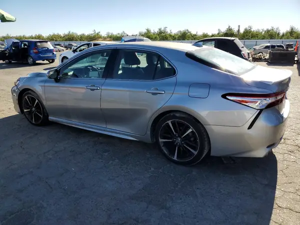 4T1K61AK1LU906888 2020 TOYOTA CAMRY - Image 2