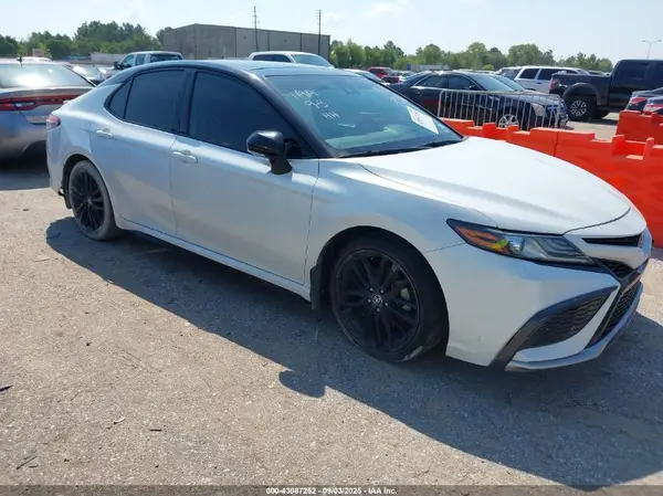 4T1K61AK1MU409356 2021 TOYOTA CAMRY - Image 1