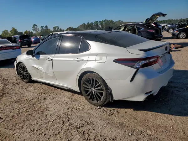 4T1K61AK1MU409714 2021 TOYOTA CAMRY - Image 2