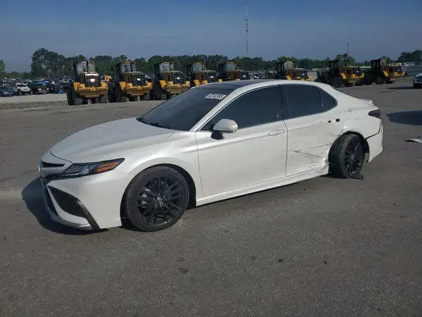 4T1K61AK1MU421863 2021 TOYOTA CAMRY - Image 1