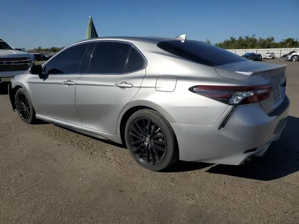 4T1K61AK1MU451073 2021 TOYOTA CAMRY - Image 2