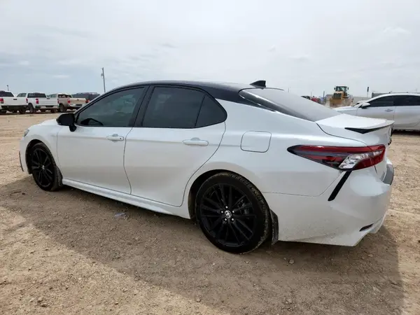 4T1K61AK1MU492982 2021 TOYOTA CAMRY - Image 2
