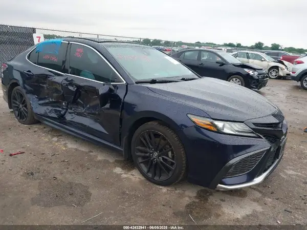 4T1K61AK1MU512163 2021 TOYOTA CAMRY - Image 1