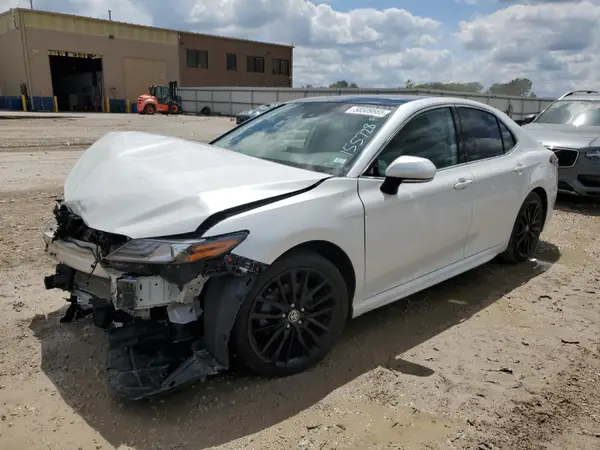 4T1K61AK1MU524359 2021 TOYOTA CAMRY - Image 1