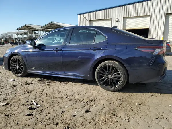 4T1K61AK1MU564697 2021 TOYOTA CAMRY - Image 2