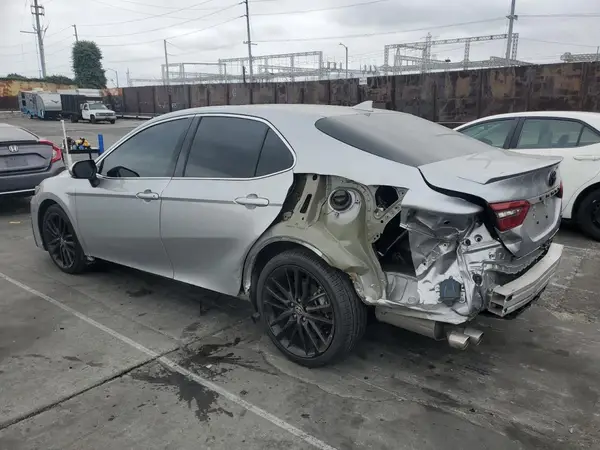 4T1K61AK1MU585744 2021 TOYOTA CAMRY - Image 2