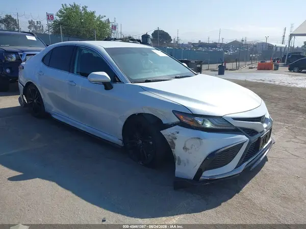 4T1K61AK1MU604860 2021 TOYOTA CAMRY - Image 1