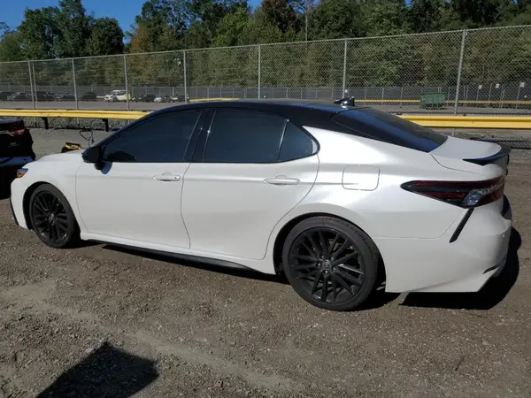 4T1K61AK1NU001604 2022 TOYOTA CAMRY - Image 2