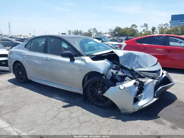 4T1K61AK1NU009654 2022 TOYOTA CAMRY - Image 1