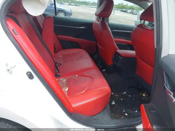 4T1K61AK1NU032335 2022 TOYOTA CAMRY - Image 8