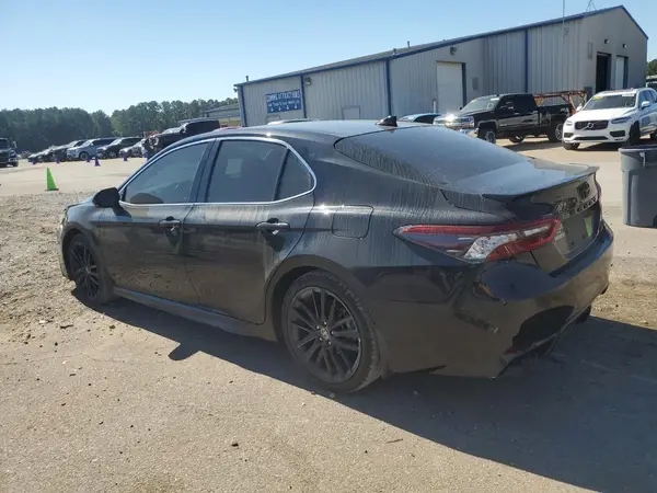 4T1K61AK1NU032688 2022 TOYOTA CAMRY - Image 2