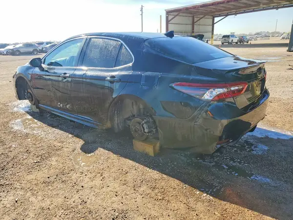 4T1K61AK1NU619070 2022 TOYOTA CAMRY - Image 2
