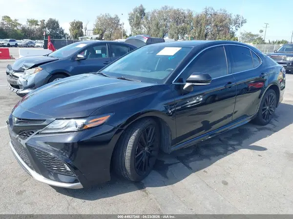 4T1K61AK1NU705219 2022 TOYOTA CAMRY - Image 2