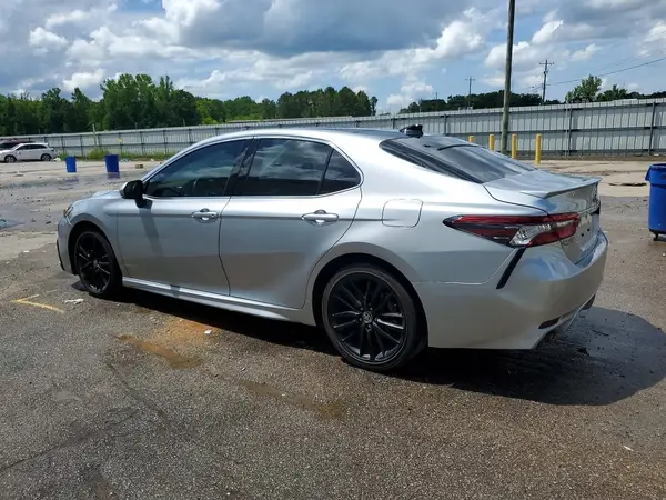 4T1K61AK1NU717497 2022 TOYOTA CAMRY - Image 2