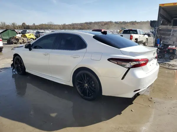 4T1K61AK1PU735002 2023 TOYOTA CAMRY - Image 2