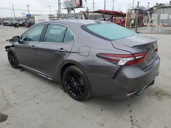 4T1K61AK1PU826125 2023 TOYOTA CAMRY - Image 2