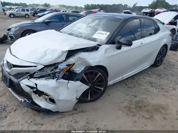 4T1K61AK2LU370498 2020 TOYOTA CAMRY - Image 2