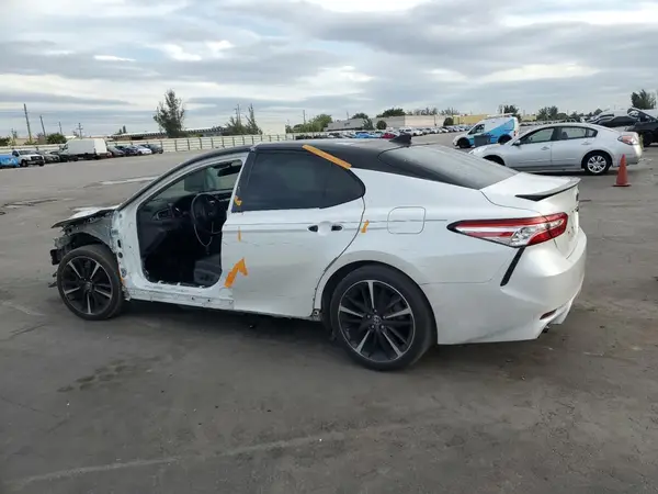 4T1K61AK2LU375622 2020 TOYOTA CAMRY - Image 2