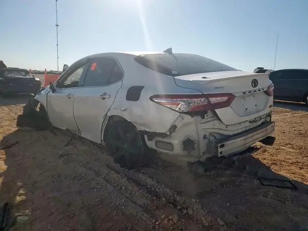 4T1K61AK2LU960717 2020 TOYOTA CAMRY - Image 2