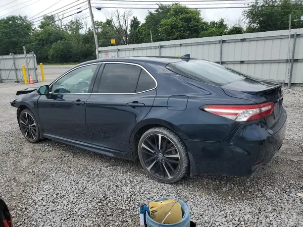 4T1K61AK2LU966081 2020 TOYOTA CAMRY - Image 2