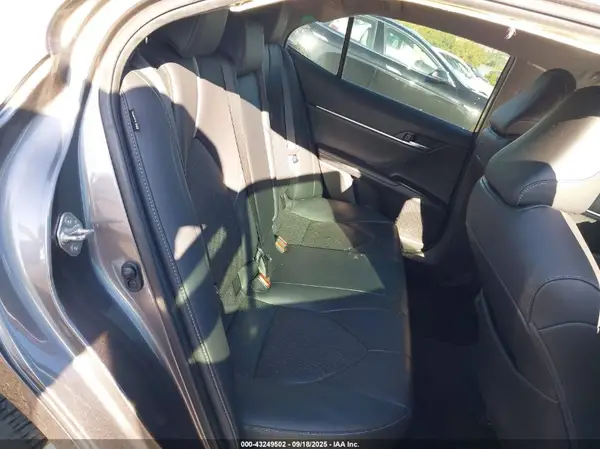 4T1K61AK2LU986623 2020 TOYOTA CAMRY - Image 8