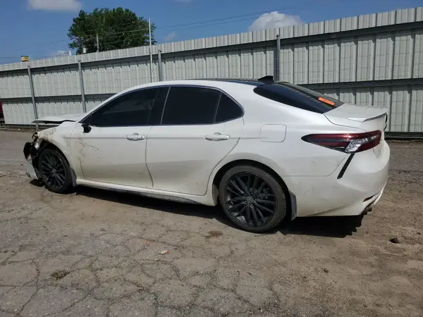 4T1K61AK2MU404327 2021 TOYOTA CAMRY - Image 2