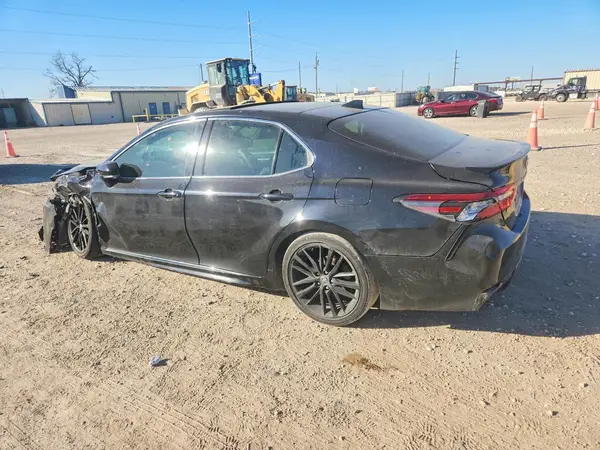 4T1K61AK2MU441751 2021 TOYOTA CAMRY - Image 2