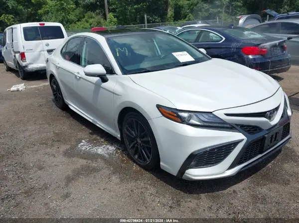 4T1K61AK2MU486057 2021 TOYOTA CAMRY - Image 1